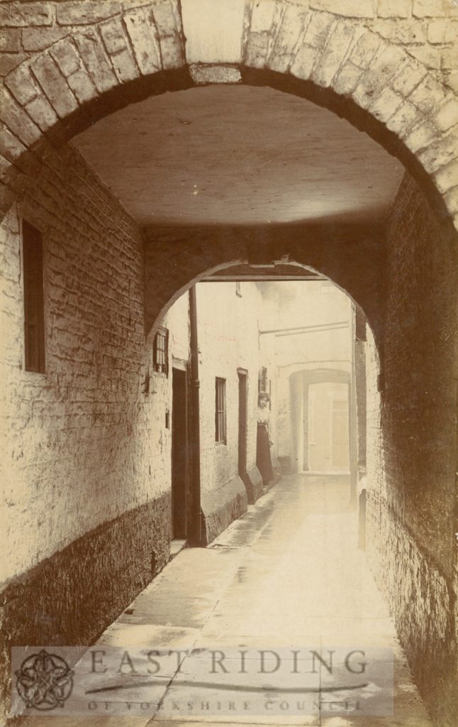 George and Dragon passage from Eastgate end, Beverley 1910