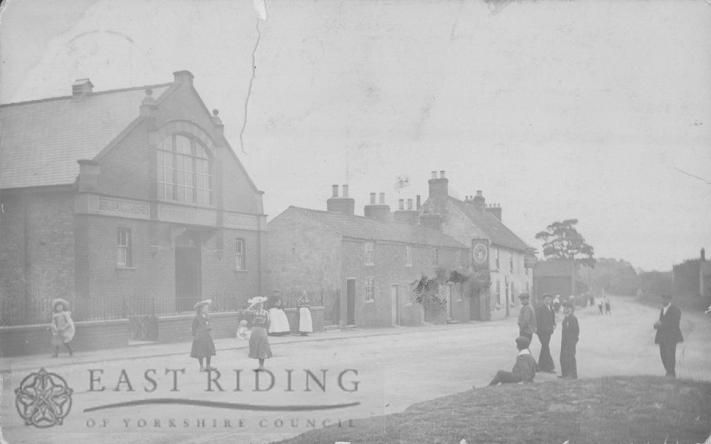 Forester’s Hall and Packhorse Inn from south west, Hutton Cranswick 1905