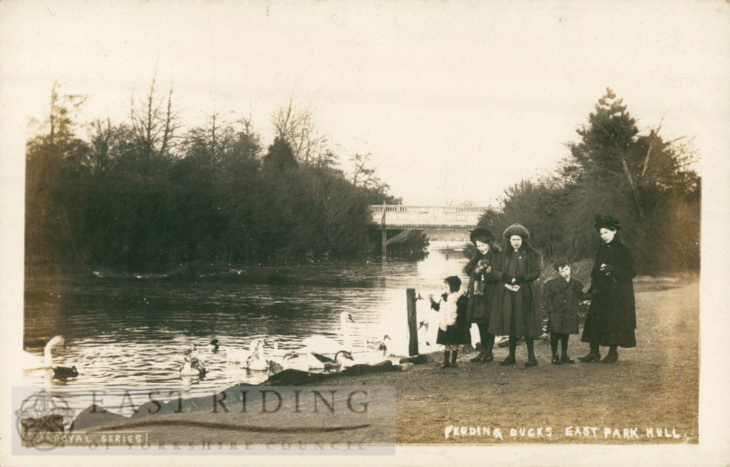 East Park lake and family, Hull 1900s